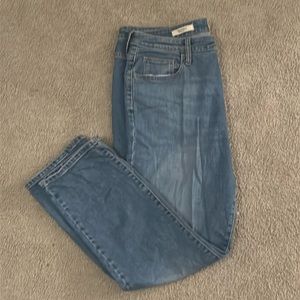 Universal Thread High Rise Straight - Med Wash